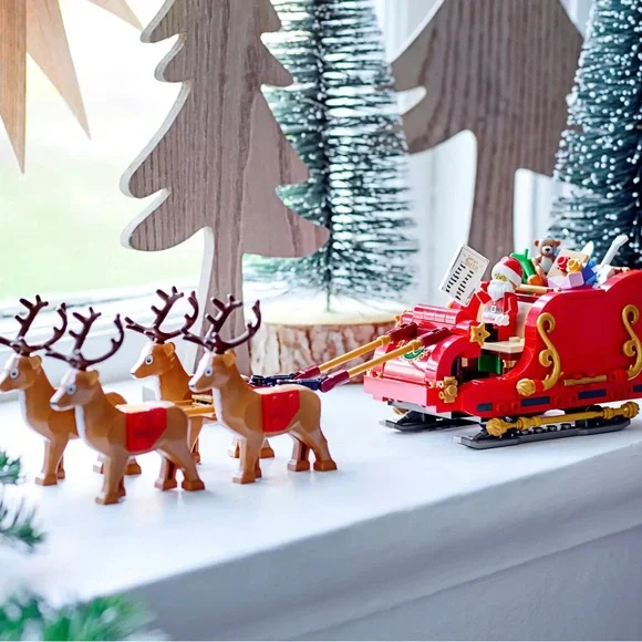 LEGO NEW Santa Sleigh with Reindeer Set - Picture 3 of 7